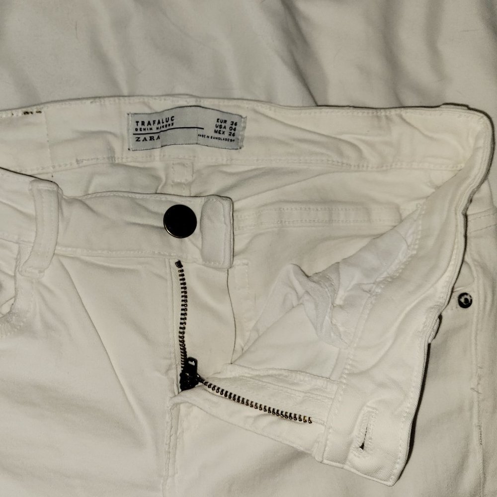 Zara Trafaluc Denim Makers White Stretchy Pants/Jeans Size USA 04 4